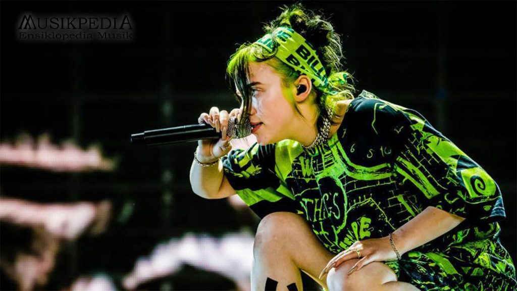 Billie Eilish: Revolusi Musik dan Gaya di Era Modern