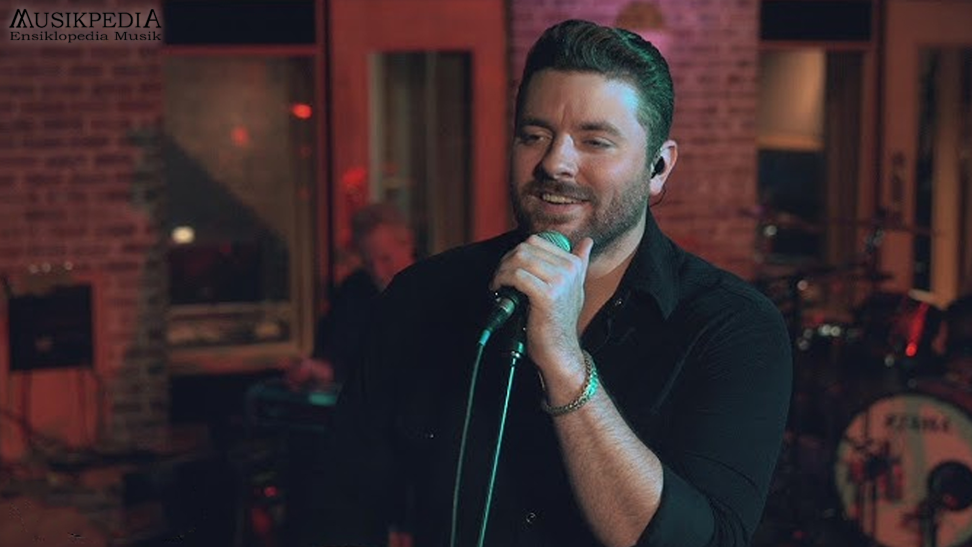 Suara Chris Young, Energi yang Bikin Konser Makin Hidup