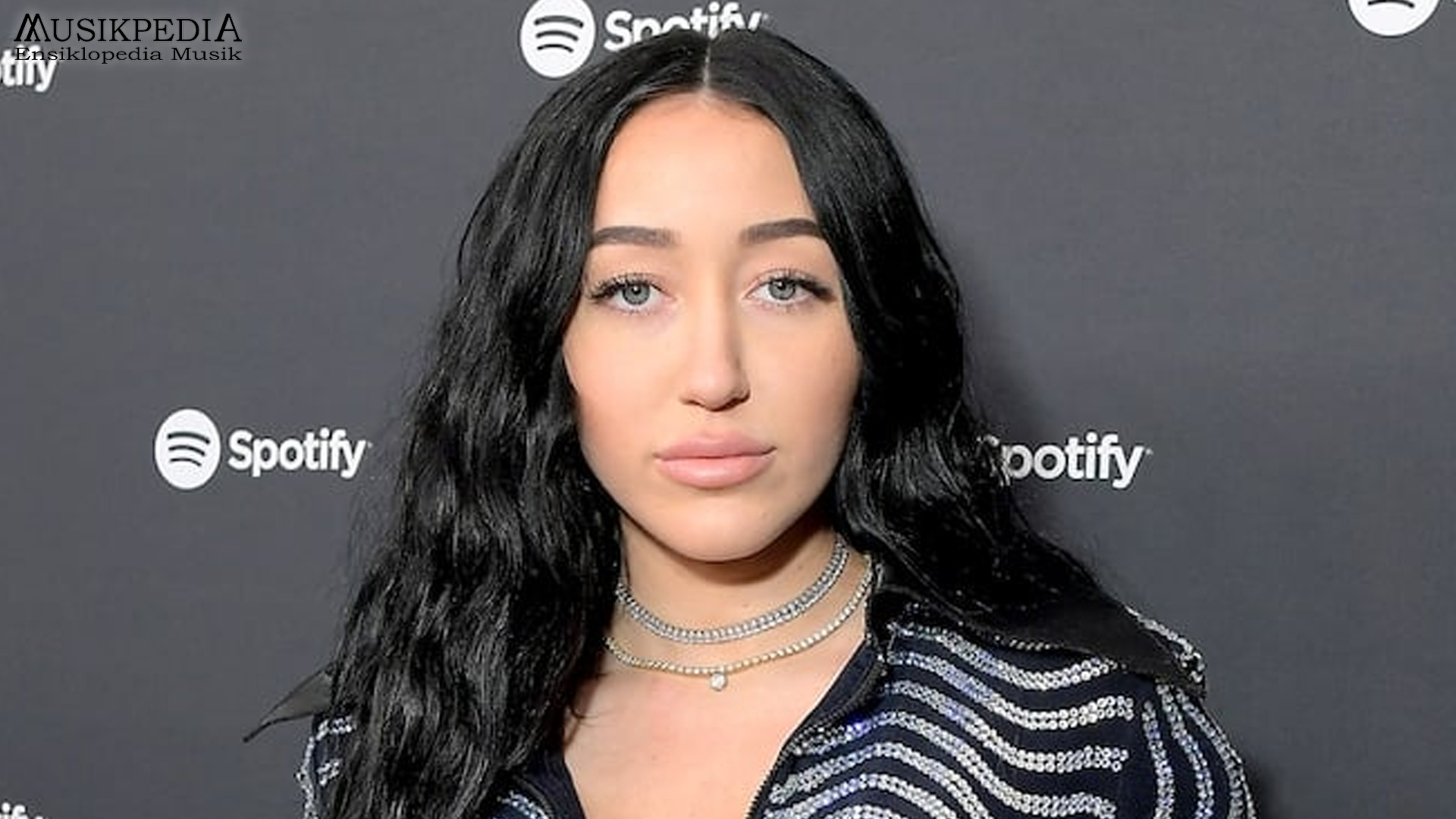 Mengulik Musik Noah Cyrus yang Penuh Makna dan Emosi