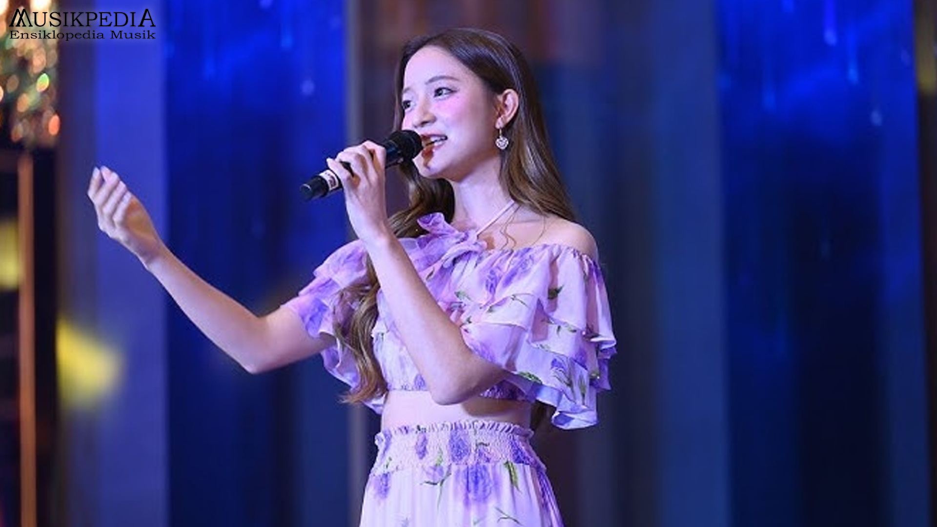 Gaya Musik dan Persona Unik Ink Waruntorn di Industri Musik
