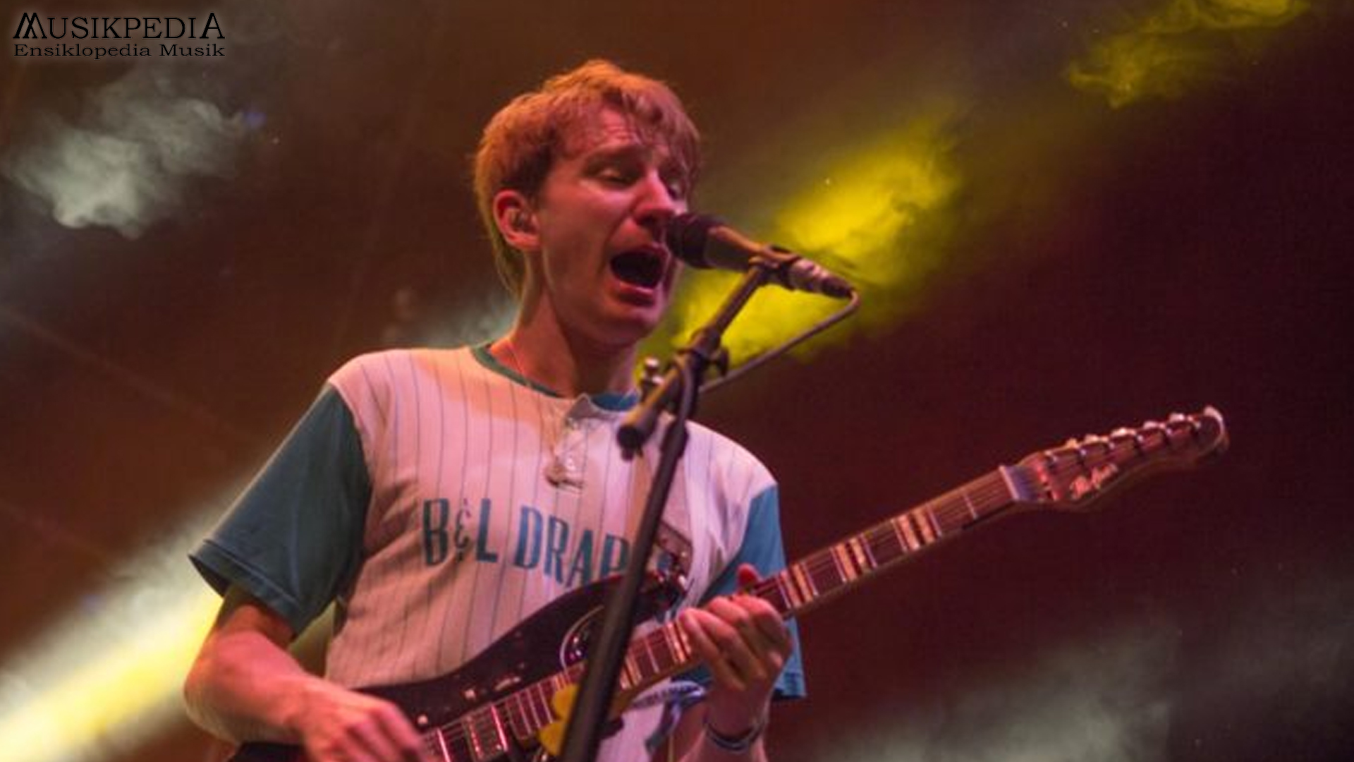 Mengenal Dave Bayley dengan 5 Fakta Menarik di Balik Layar