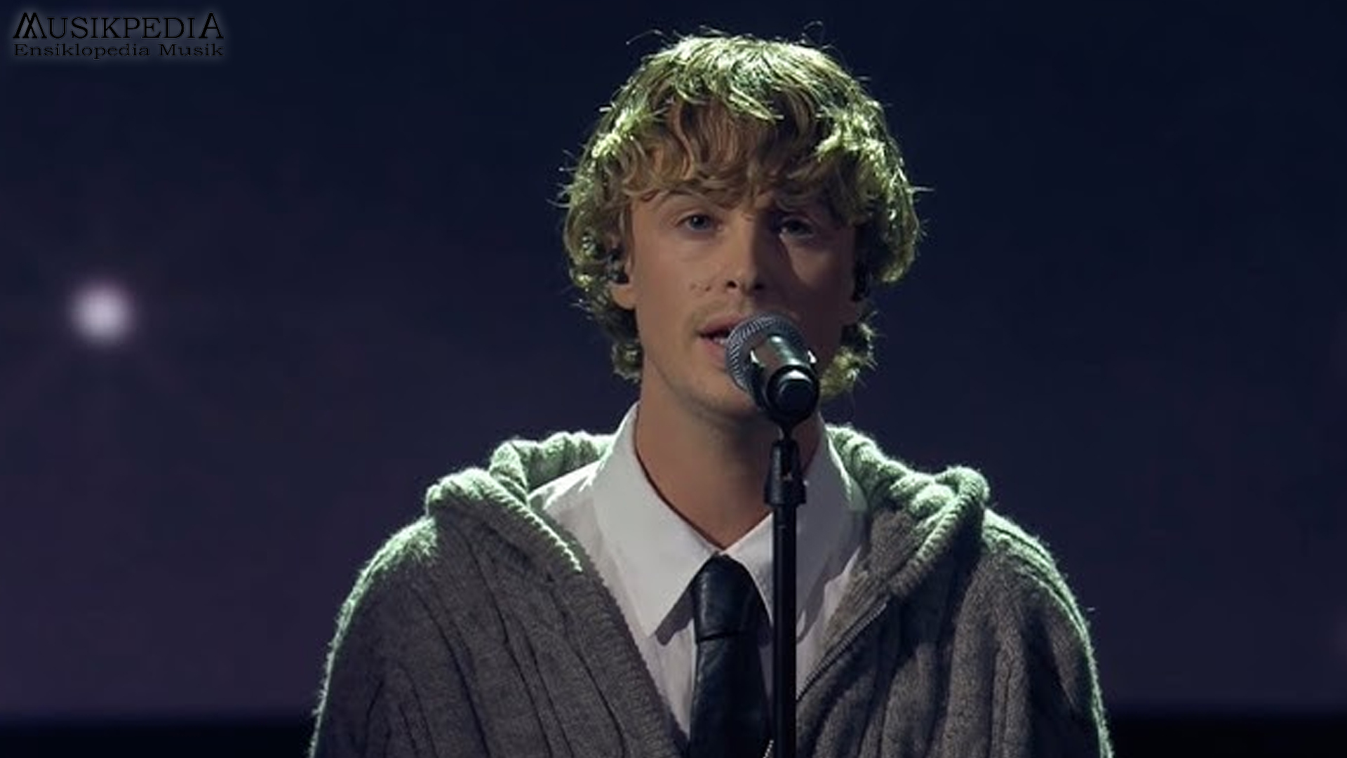 Isak Danielson Menginspirasi Lewat 5 Lagu yang Menggugah Hati
