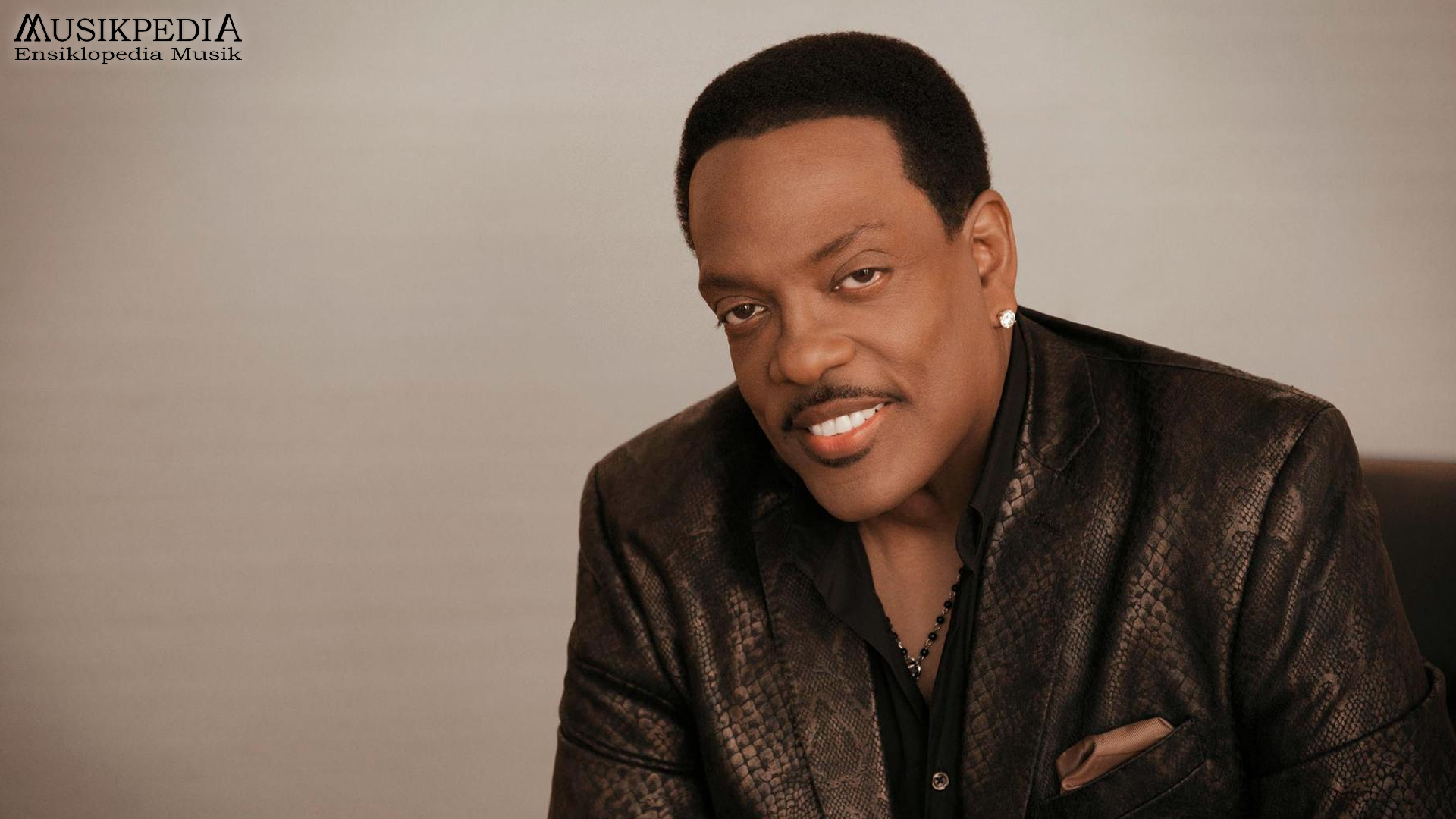 5 Alasan Mengapa Charlie Wilson Masih Relevan di Era Modern