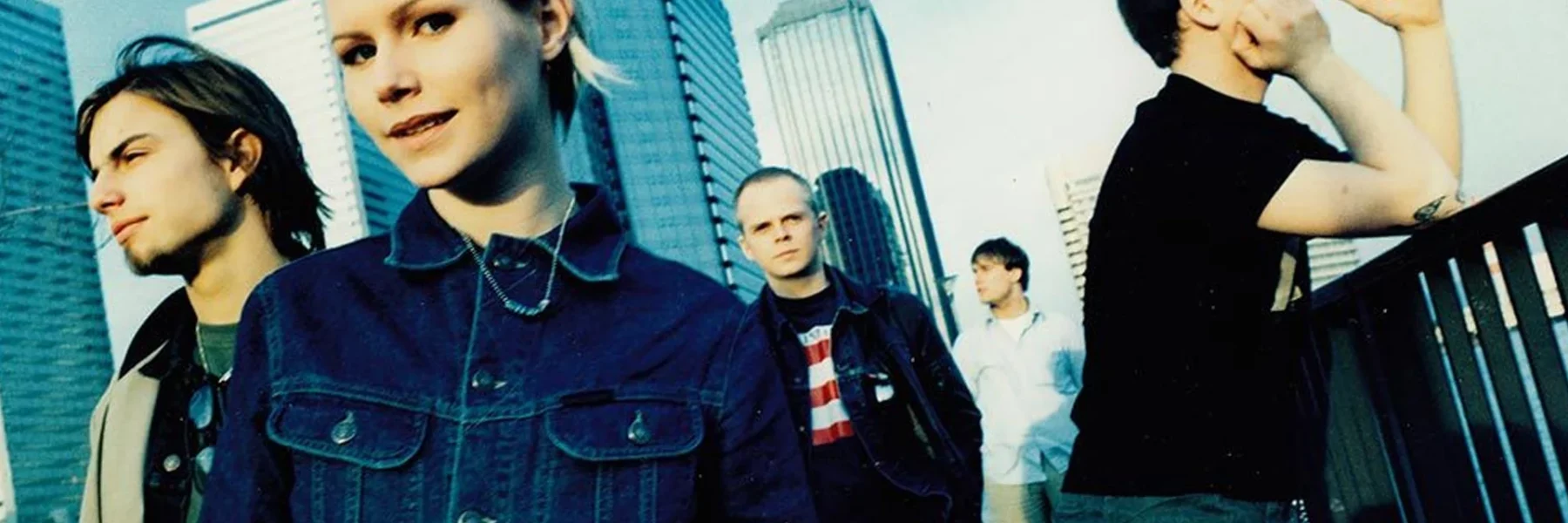 4 Alasan The Cardigans Jadi Band Legendaris Jaman Baheula