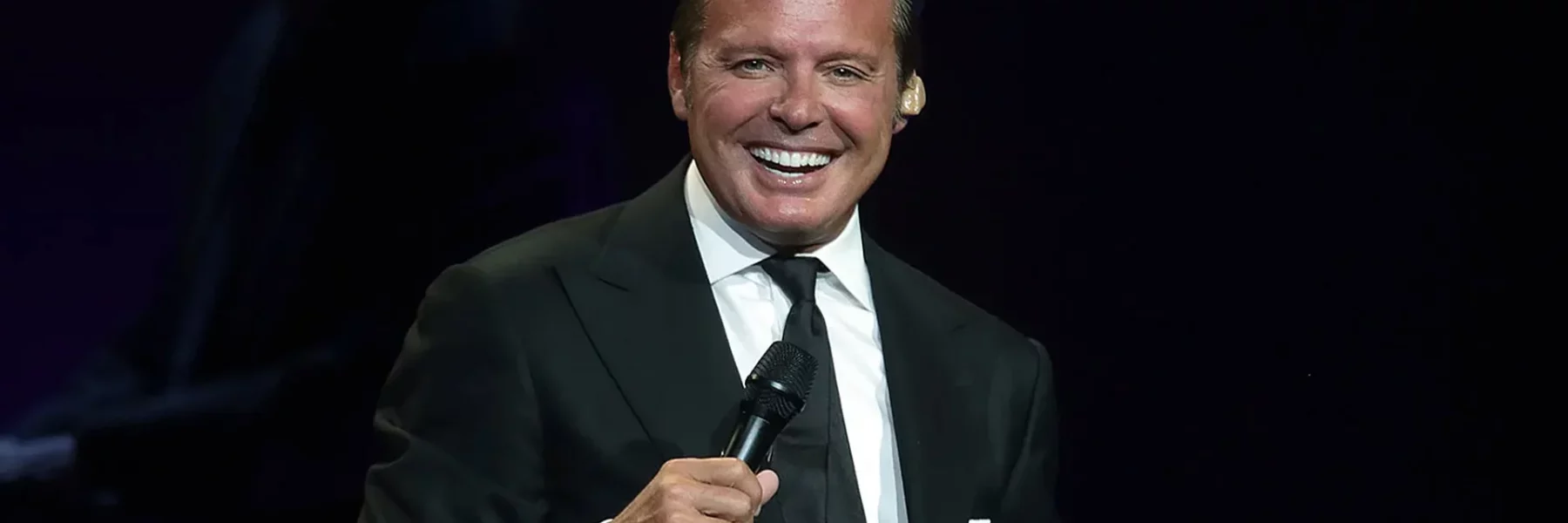 Suara Mewah Luis Miguel: 5 Lagu Hits yang Auto Nostalgia