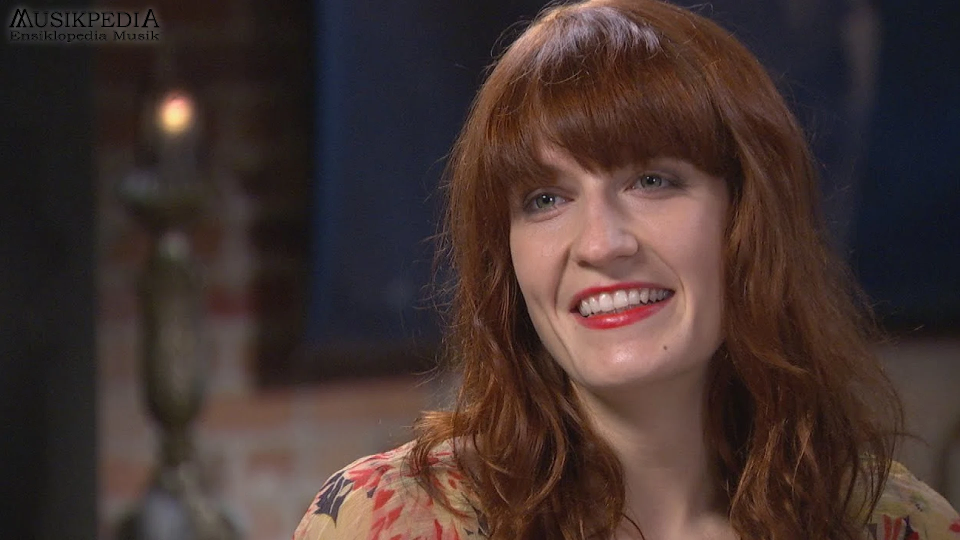 5 Fakta Menarik Penyanyi Florence Welch yang Jarang Disorot Media