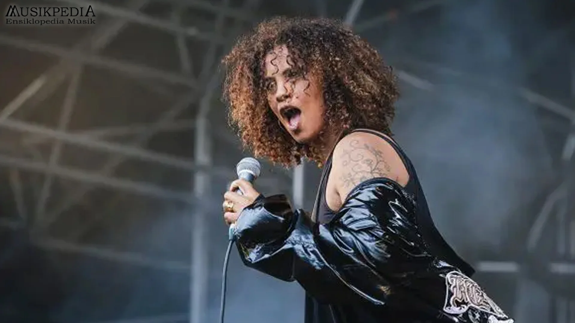 5 Alasan Neneh Cherry Jadi Ikon Fusi Musik Jazz Hip-Hop Modern Asli