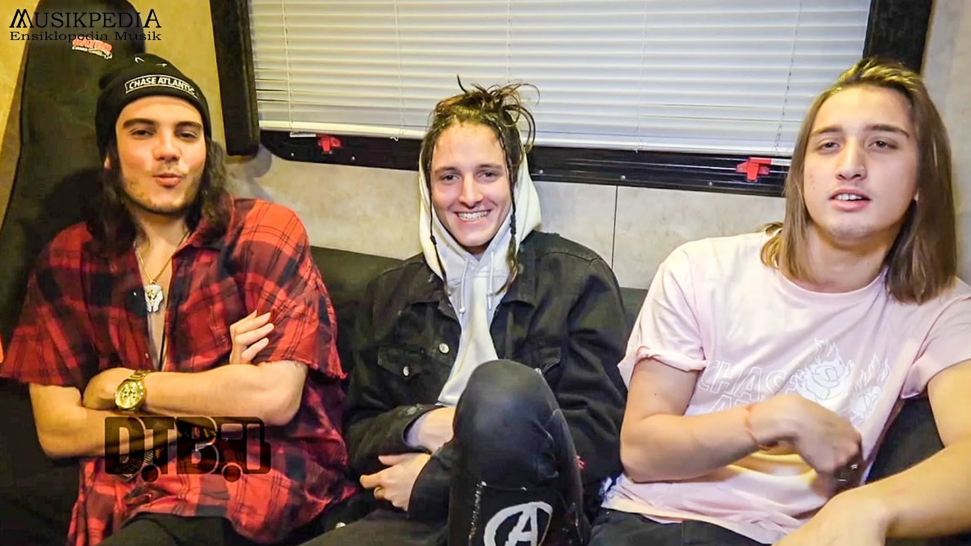 Penyanyi Chase Atlantic, 4 Konser Terbaik Yang Pernah Digelar 2 Penyanyi Chase Atlantic, 4 Konser Terbaik Yang Pernah Digelar