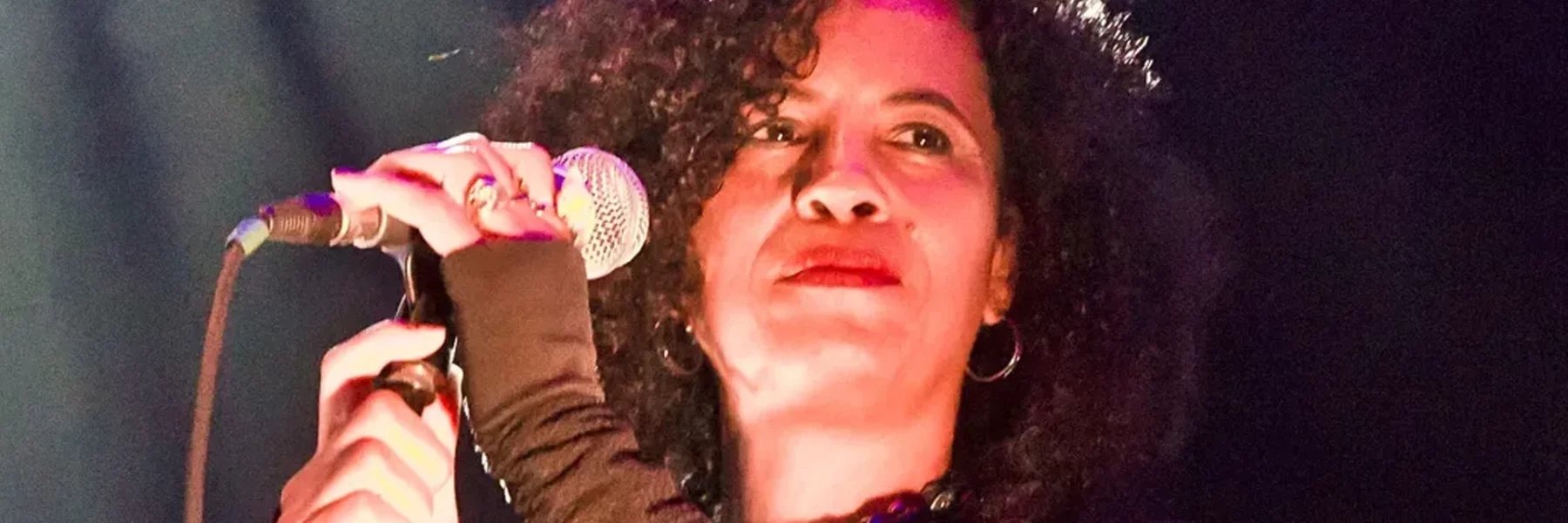 5 Alasan Neneh Cherry Jadi Ikon Fusi Musik Jazz Hip-Hop Modern Asli