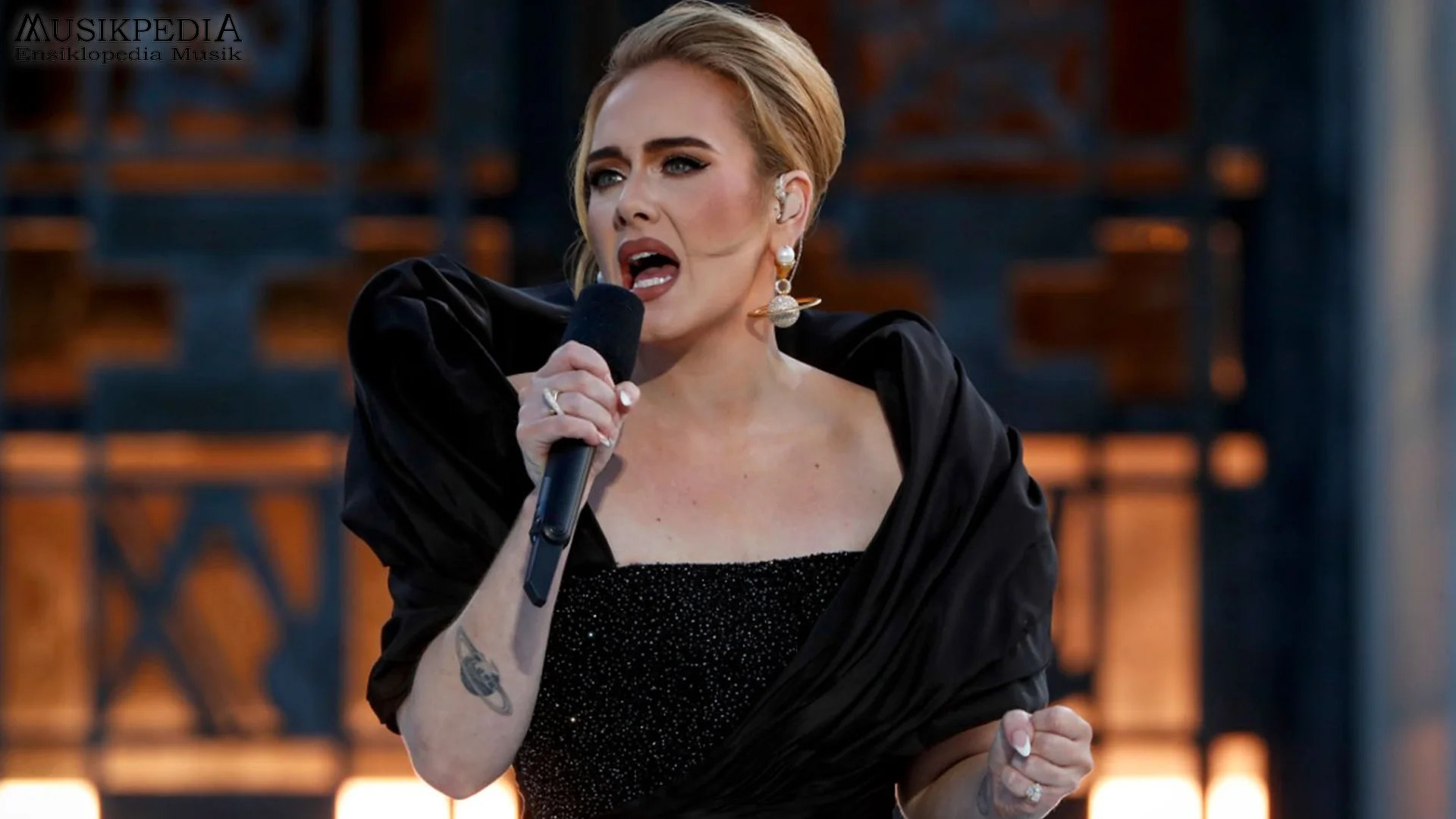 Menelusuri Adele dengan 5 Perjalanan Karier yang Super Inspirasi