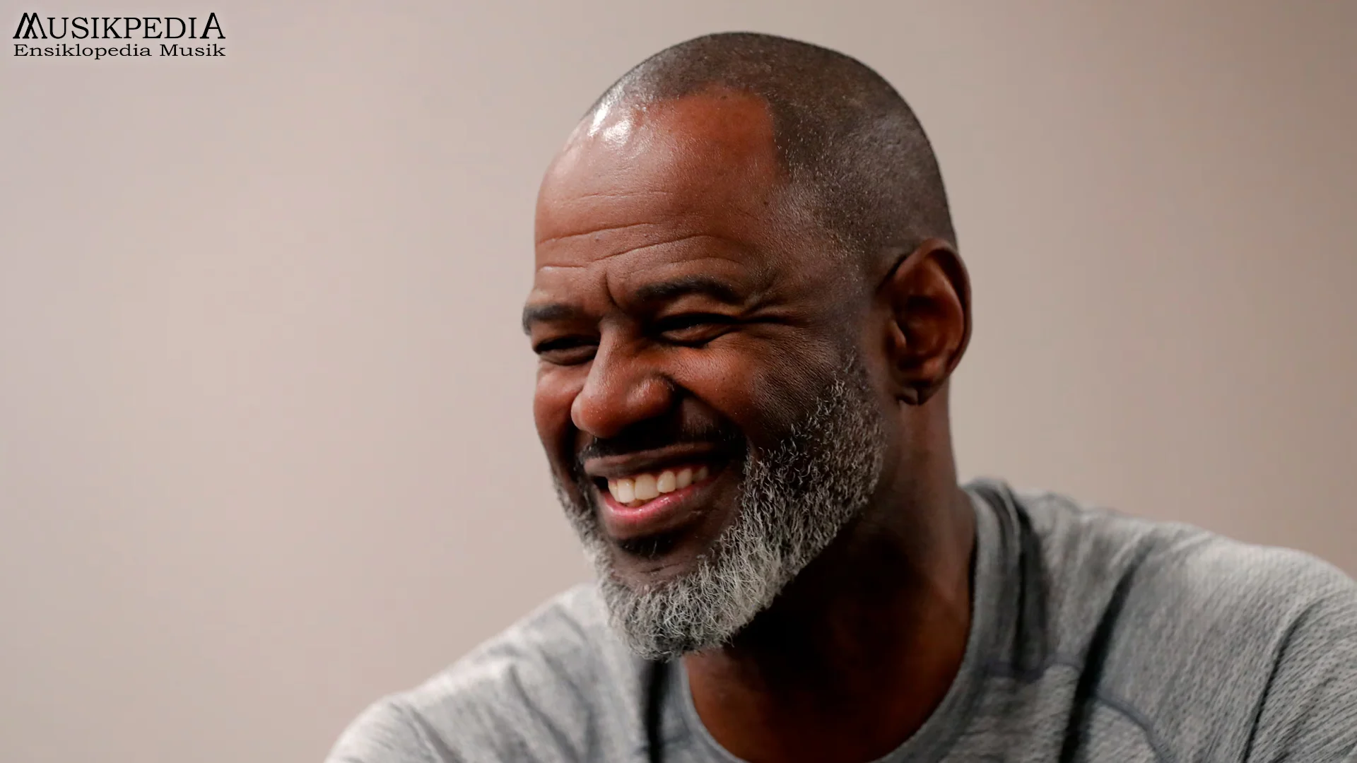 Brian McKnight 2 Bonus Oktaf Suara Khas yang Memukau