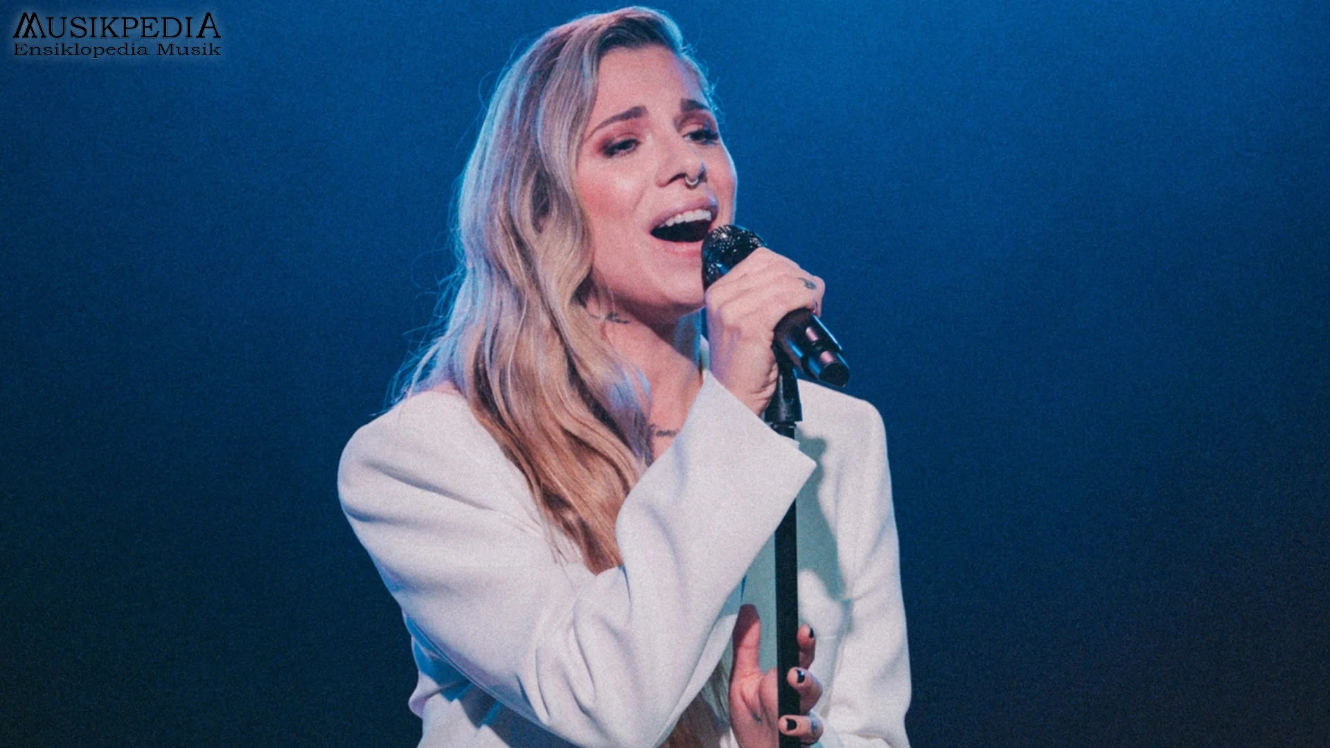 Christina Perri Suara Magic yang Hancurkan 4 Rekor Tangga Lagu